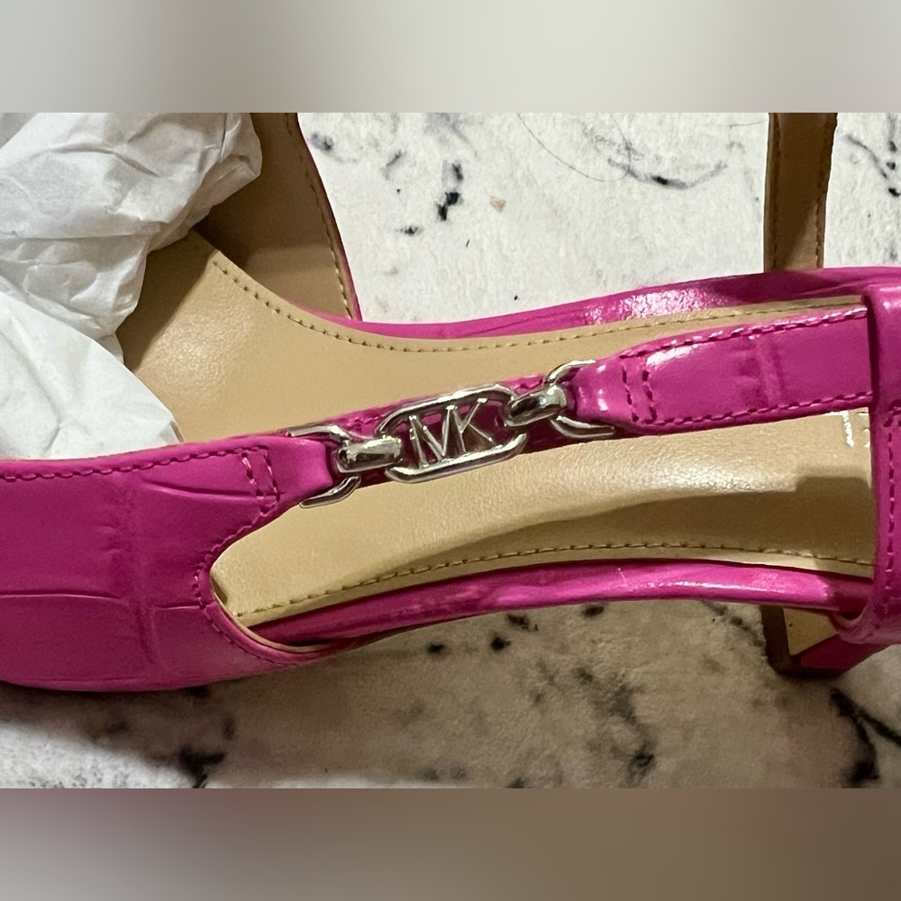 Michael Kors Fuchsia Slingback Heels - Picture 4 of 9
